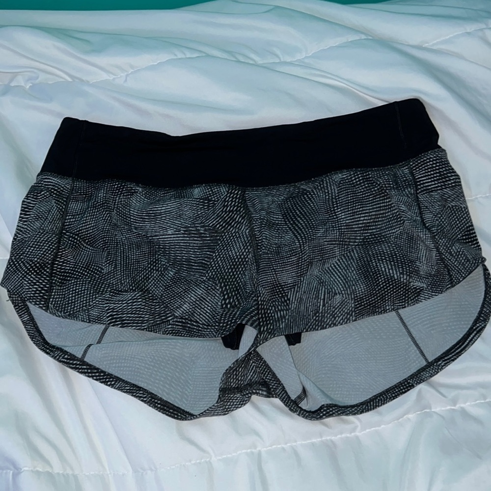 LULULEMON Speed Up Low-Rise Short 2.5”